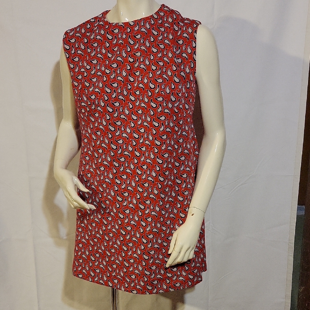 Vintage 70s Red Sleeveless Mod Style Dress with Pattern